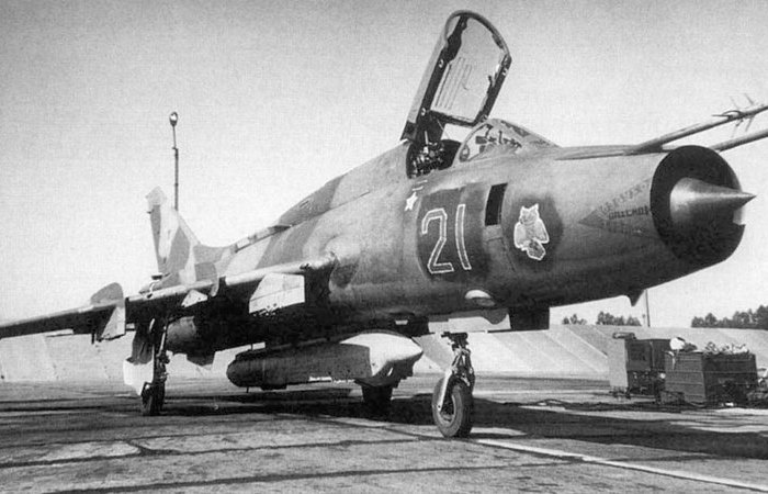 Су-17 – воздушный боец с душой истребителя и дипломом бомбардировщика