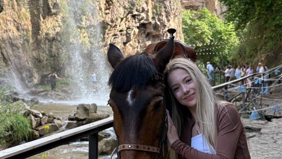 Тройной аксель на полу от одиночницы и парницы Арины Парсеговой