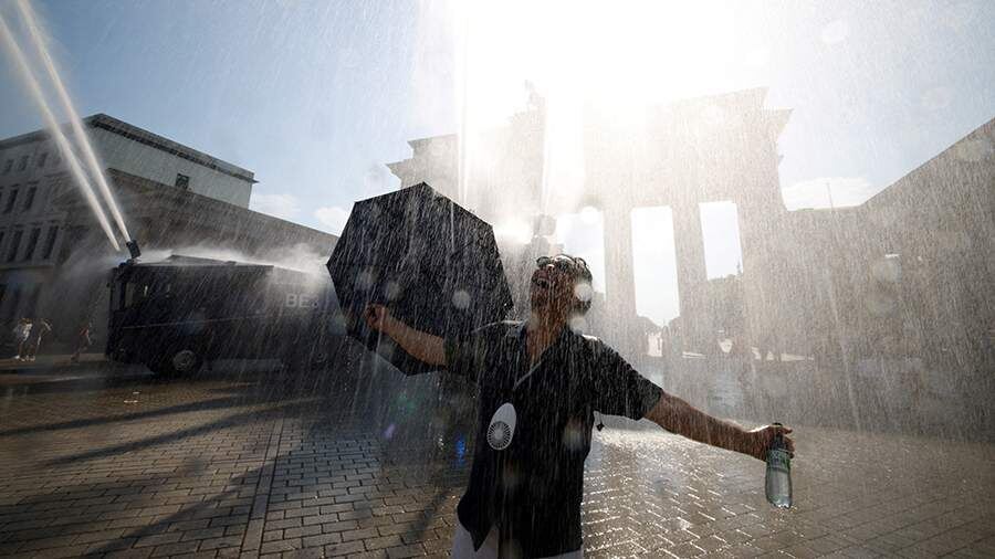    Фото: REUTERS/Axel Schmidt