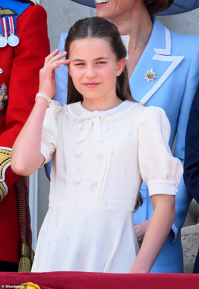 Принцесса Шарлотта параде Trooping the Colour в июне 2026 года.
