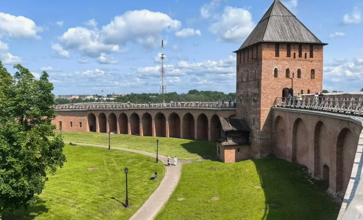  Новгородский Кремль: колыбель русской демократии