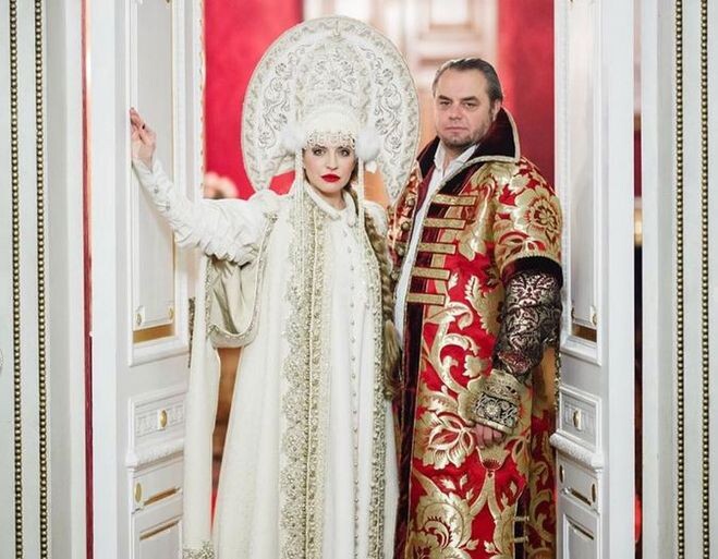 Супруги