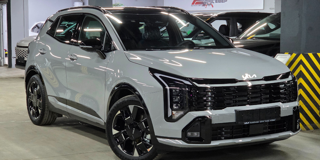 Обновленный Kia Sportage из Китая получил вертикальный оскал и классический автомат