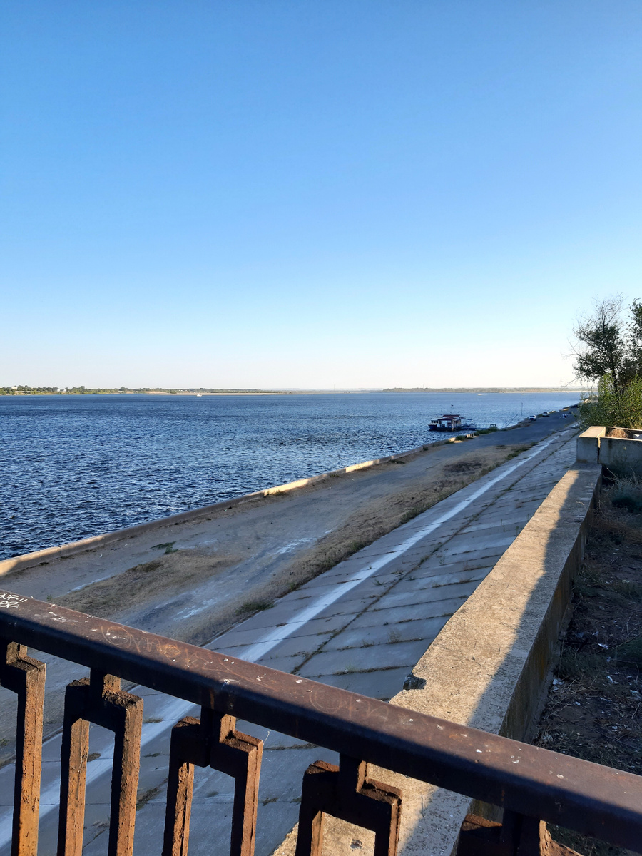 река Волга. город Волгоград.