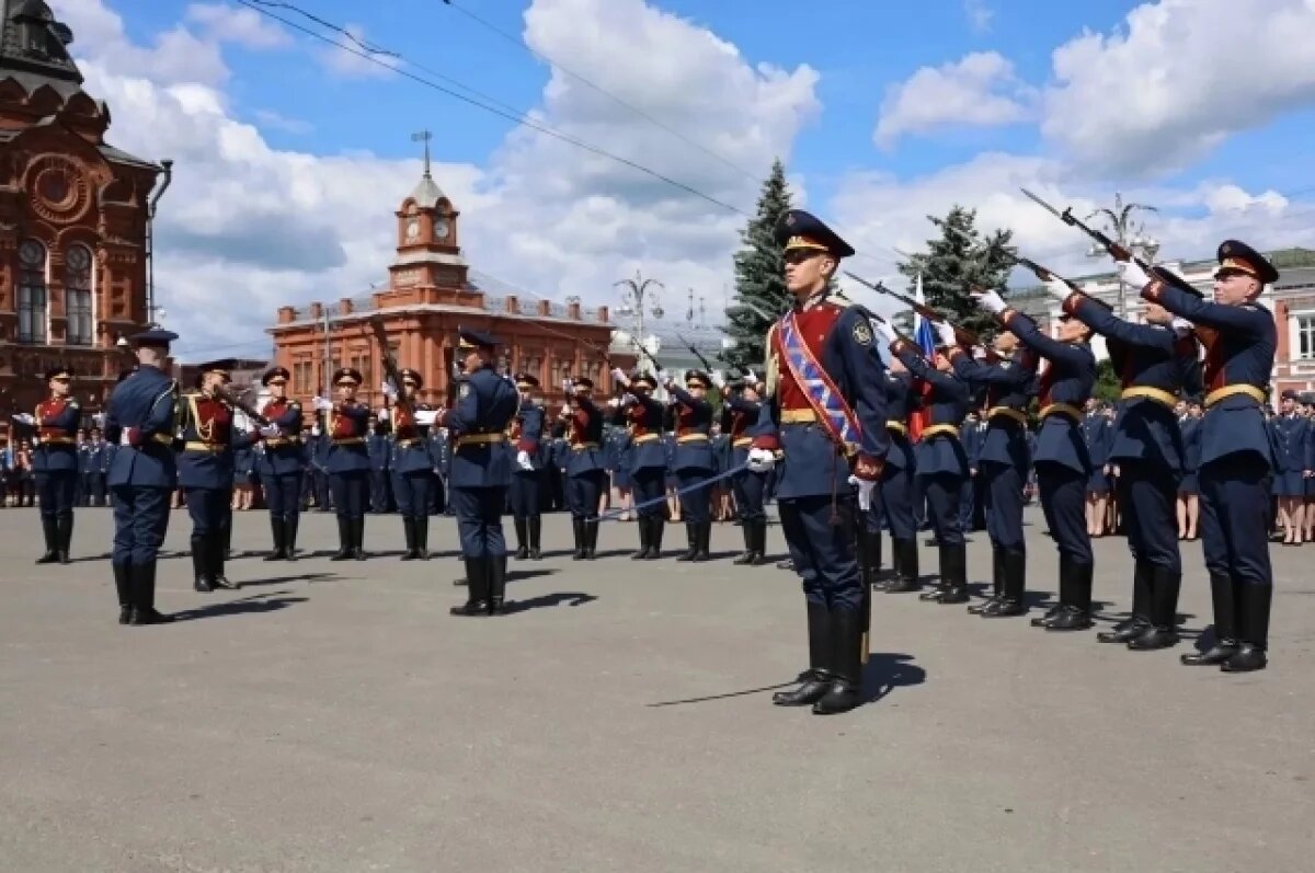    Во Владимире торжественно выпустили курсантов юридического института