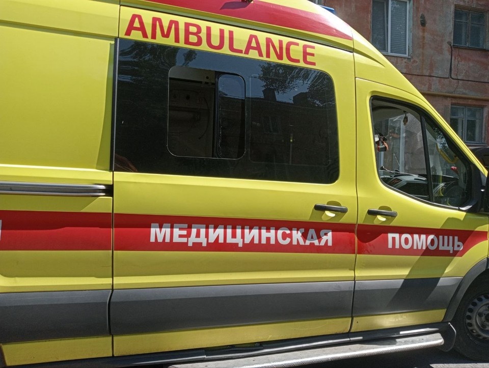    Медики «скорой» оказали необходимую помощь пострадавшей на месте происшествия Наталия ИЛЮШНИКОВА