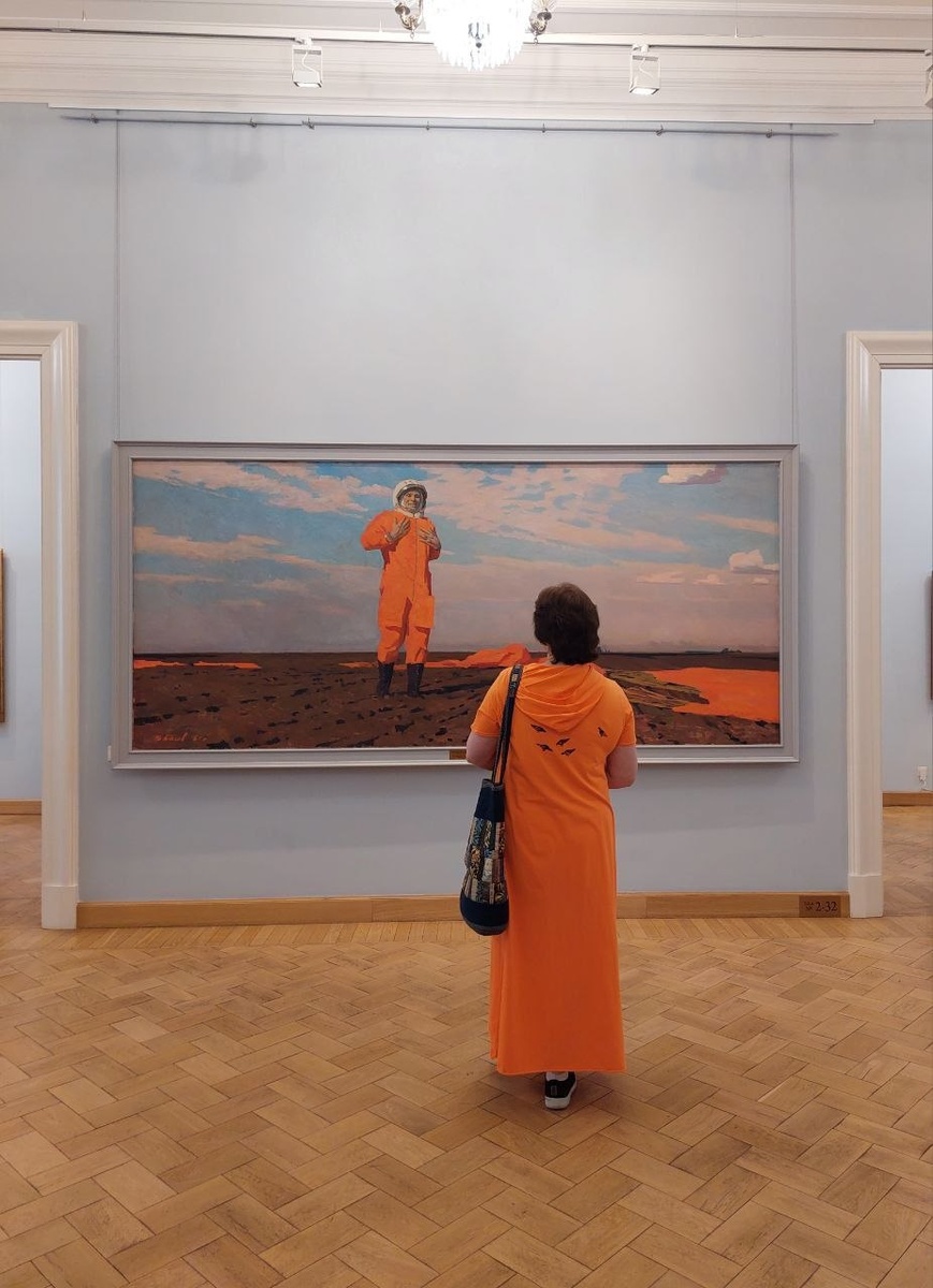 Светлана Шлеева благодарим за фото с Ю.А. Гагариным. И Ваше путешествие в Тверскую галерею. Поклон фотографу
