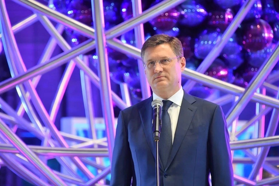    Новак: Власти намерены снизить норматив продаж бензина на бирже до 10% Иван МАКЕЕВ