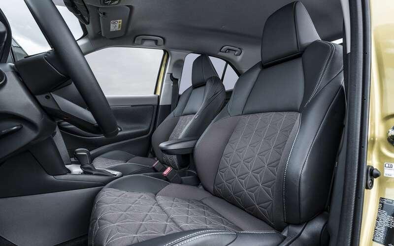 Интерьер Toyota Yaris Cross📷
