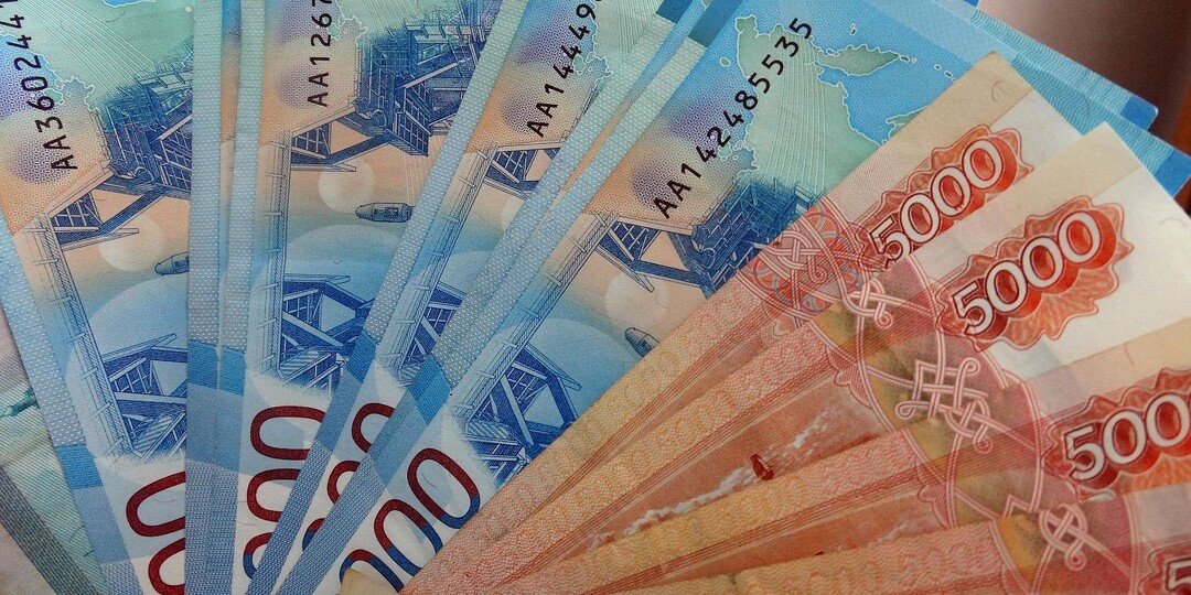 Россияне сняли с депозитов рекордные с начала этого года 280 млрд рублей