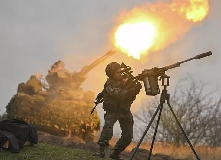     Российский военнослужащий в зоне спецоперации. Источник фото: t.me/Tristatridzatri.