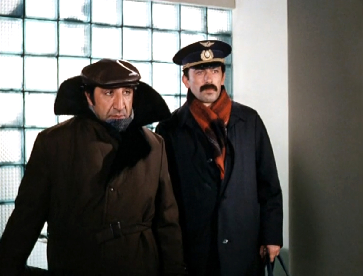 Кадр из кинофильма "Мимино", 1977 г., режиссер Георгий Данелия, сценаристы Георгий Данелия, Виктория Токарева, Реваз Габриадзе, композитор Гия Канчели (скриншот)