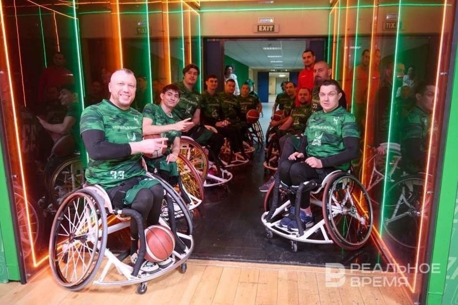    «Крылья Барса» в зеленом. Реальное время / realnoevremya.ru