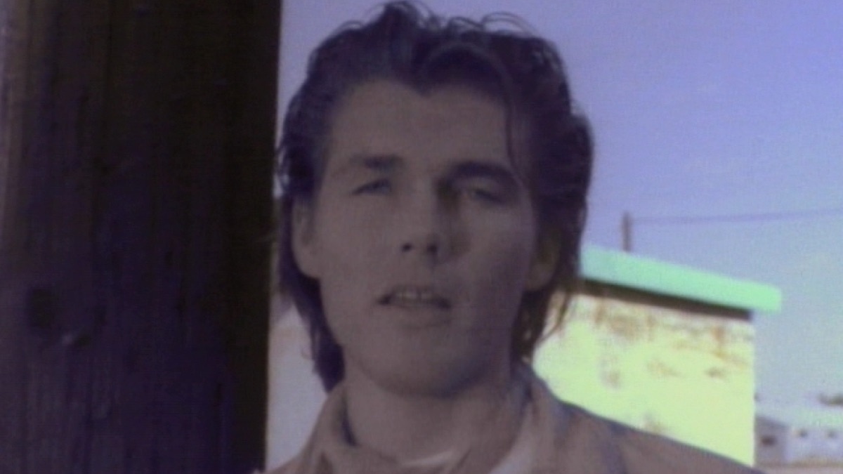 a-ha - Crying in the Rain, кадр из клипа.