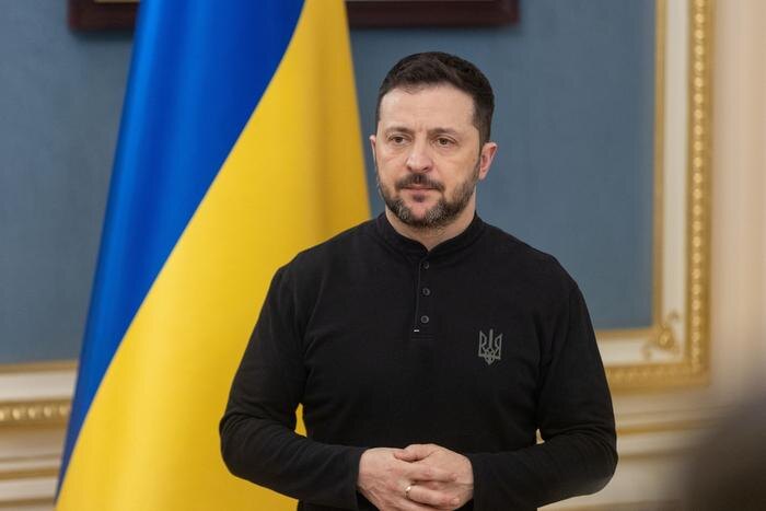 Обложка © Shutterstock / FOTODOM / UkrPictures