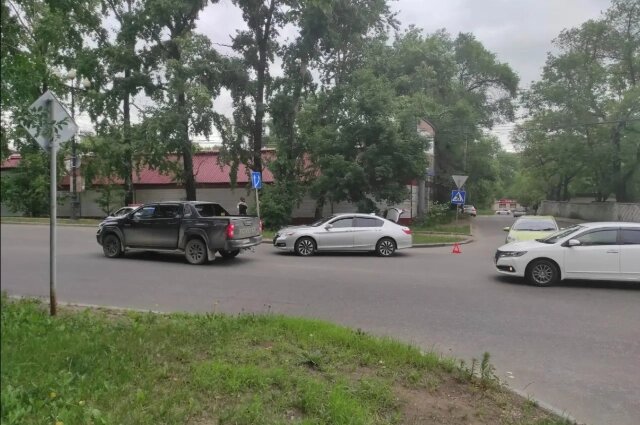    ДТП на улице Промышленной. Фото: Госавтоинспекция Хабаровска
