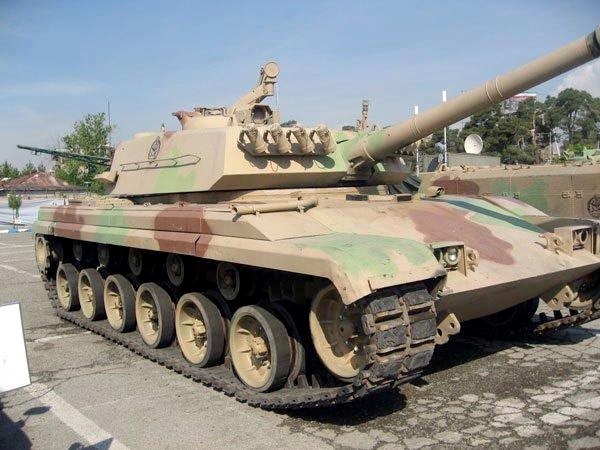танк Зульфикар 1 на выставке в Иране