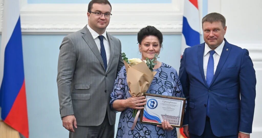За служение людям: седельниковские медики получили награды регионального и муниципального уровней