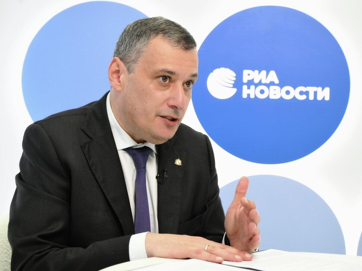    Губернатор Курской области Александр Хинштейн на ПМЭФ-2026 | © РИА Новости / Григорий Сысоев