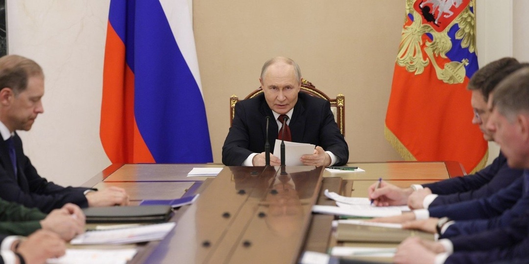 Владимир Путин: «Уже в июле производство основных видов топлива должно превысить июньские показатели»
