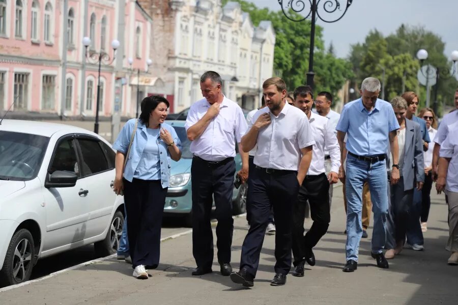 В Бийск приехала почетная делегация. Елена Коржева, "БР"   📷