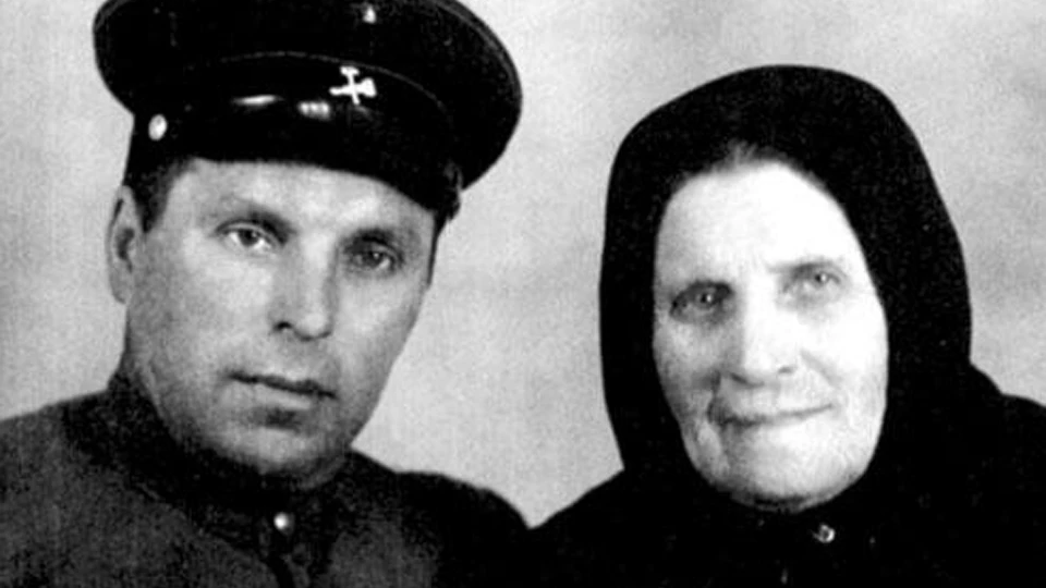 Почему Есенин так и не простил мать