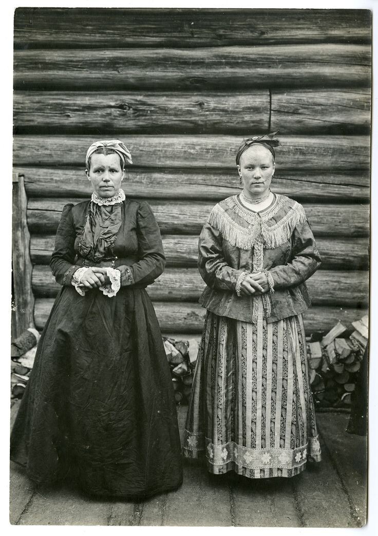 Женщины села Нёнокса Архангельской области. 1910 г.
