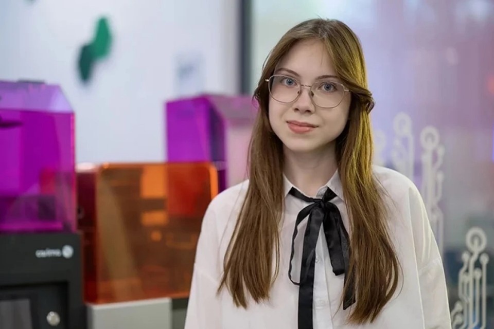    Выпускница Екатерина Малкова поставила новый рекорд в истории ЕГЭ - 500 баллов. Фото: Департамент образования и науки Москвы