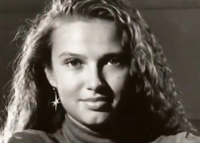 Юная Эвелина Бледанс.