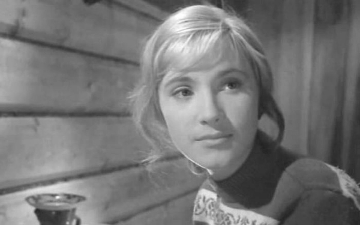    Алла Чернова в фильме «Коротко лето в горах»