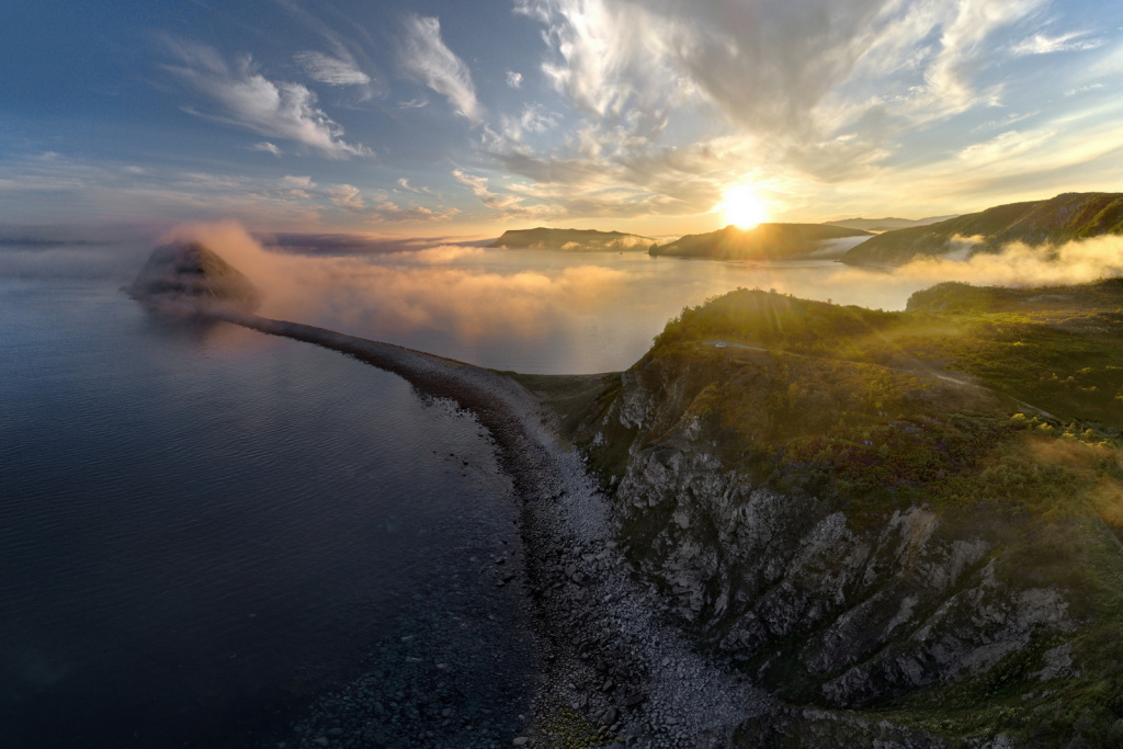 Островной мыс на закате. Фото: Александр Шафранов