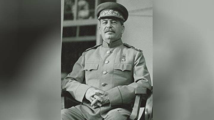 Последний генералиссимус: почему Сталин был против высшего звания