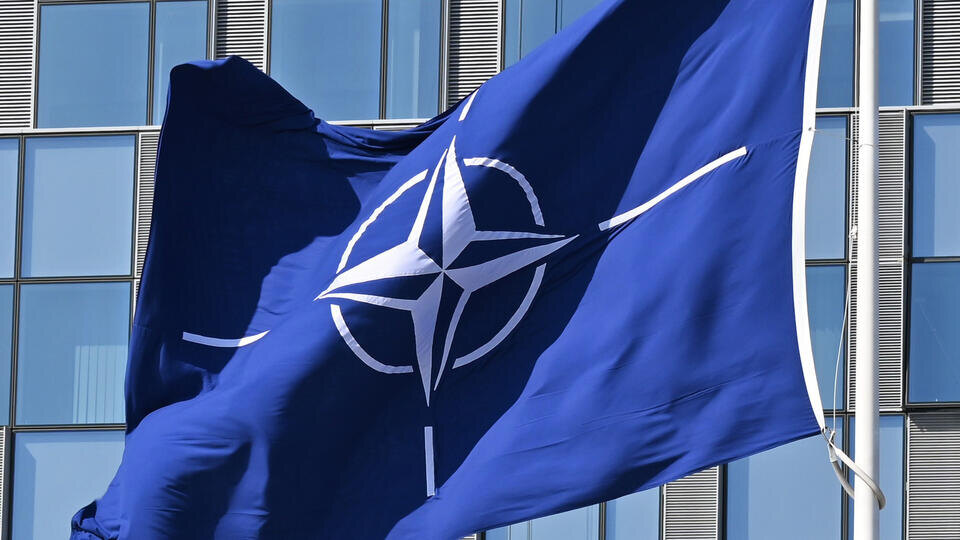     СМИ сообщило о возможном сокращении военной помощи НАТО Украине www.globallookpress.com/Anna Ross/dpa