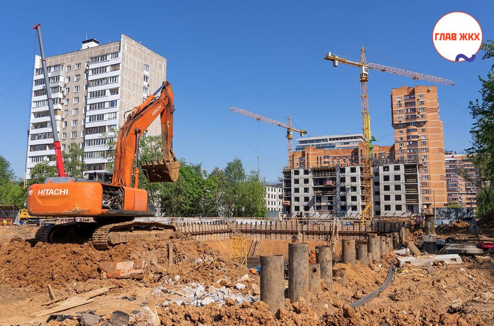 В столице обновили теплосети в сотне домов по программе капремонта
