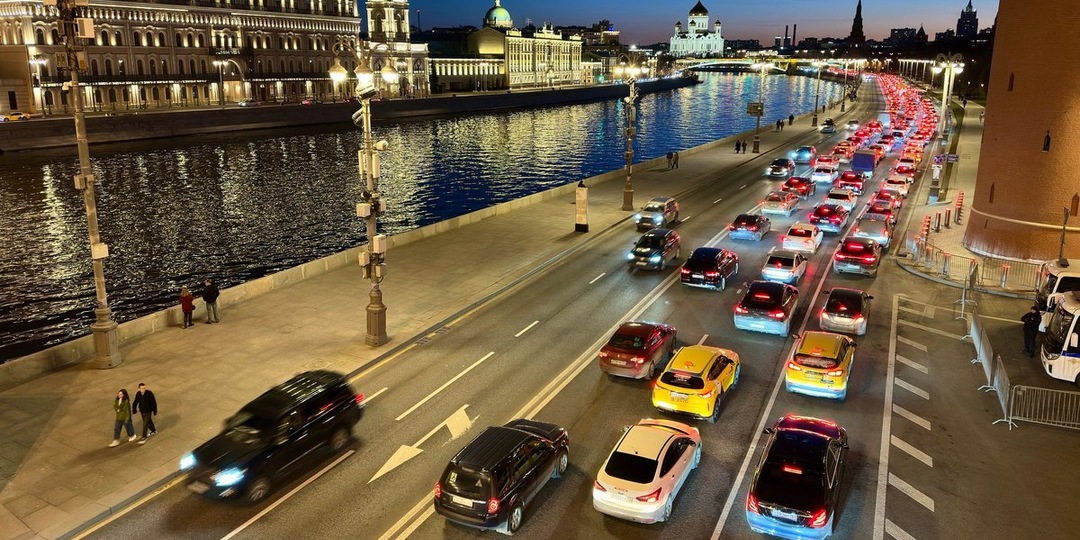 На нескольких набережных и улицах Москвы перекроют движение 4 июля