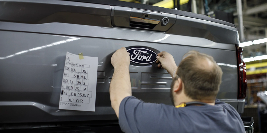 Компания Ford уволила сотрудника из-за печенья