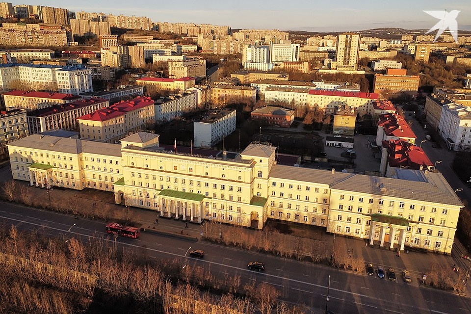    Председатель Совета депутатов Мурманска Игорь Морарь опубликовал новый график приема представителями горсовета граждан. Антон ЗАБИРОВ