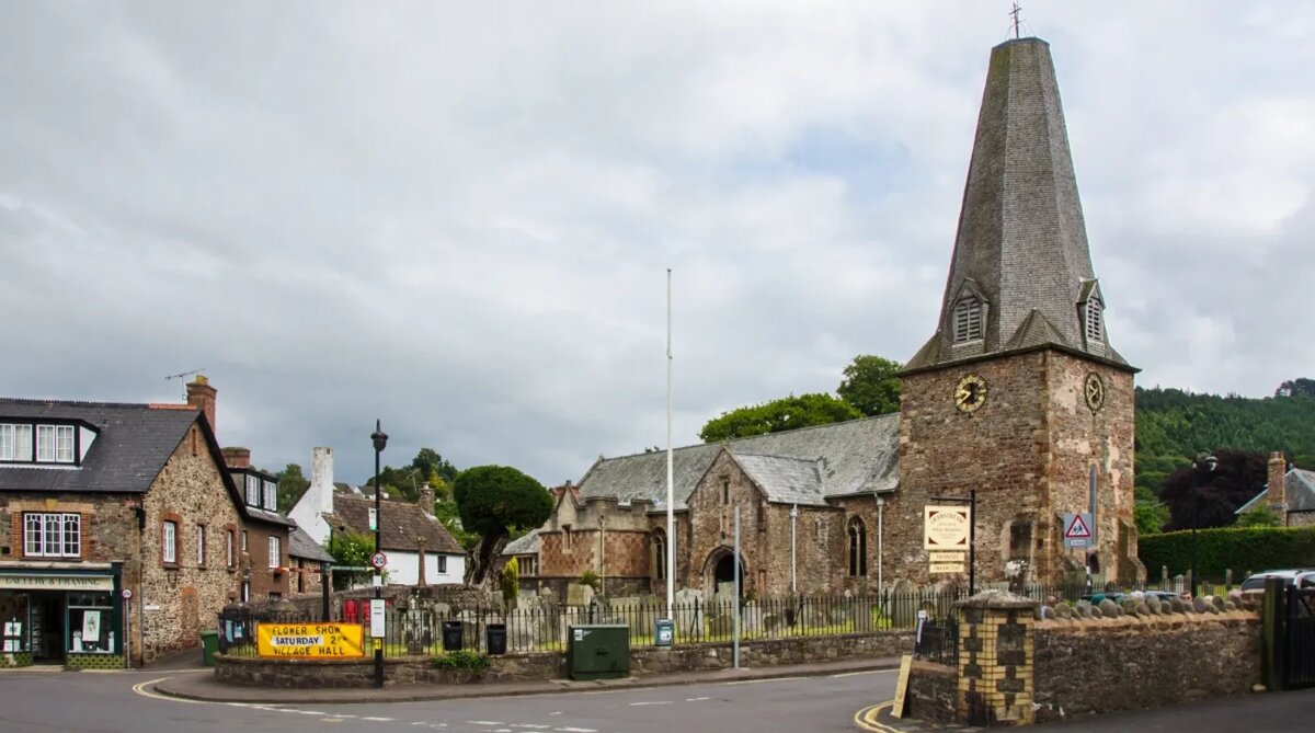 Фото: Porlock: St Dubricius Anglican Church in the High Street by Mr Eugene Birchall