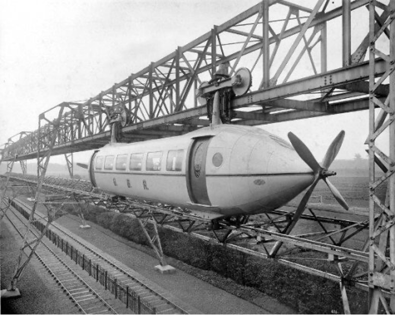 Источник: https://www.railwaywondersoftheworld.com/british-railplane.html
