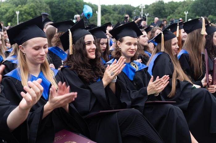 Выпускники МГУ. Фото © Telegram/ МГУ имени М.В.Ломоносова