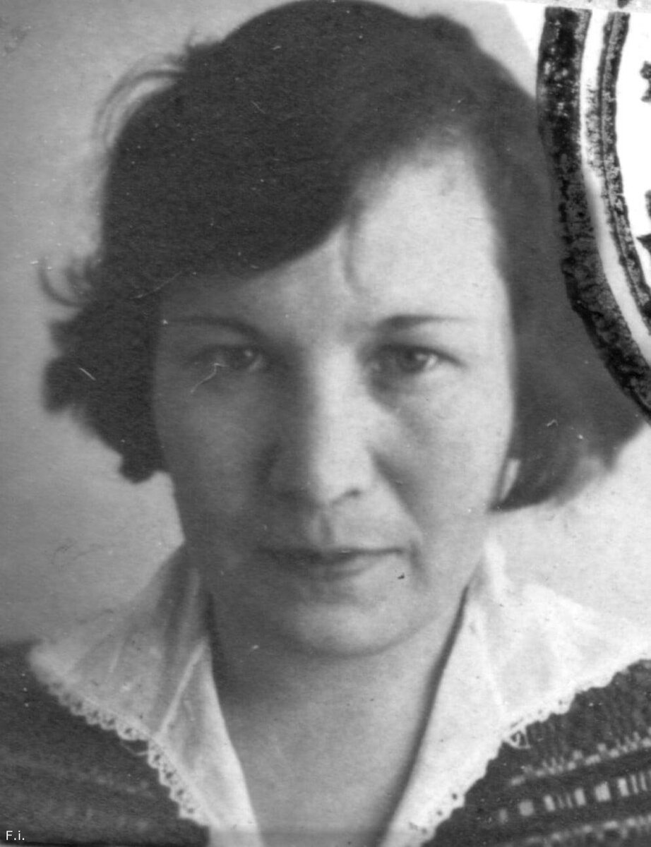 Оперуполномоченная, младший лейтенант госбезопасности Шлихт (Ершова Феодосия Алексеевна)