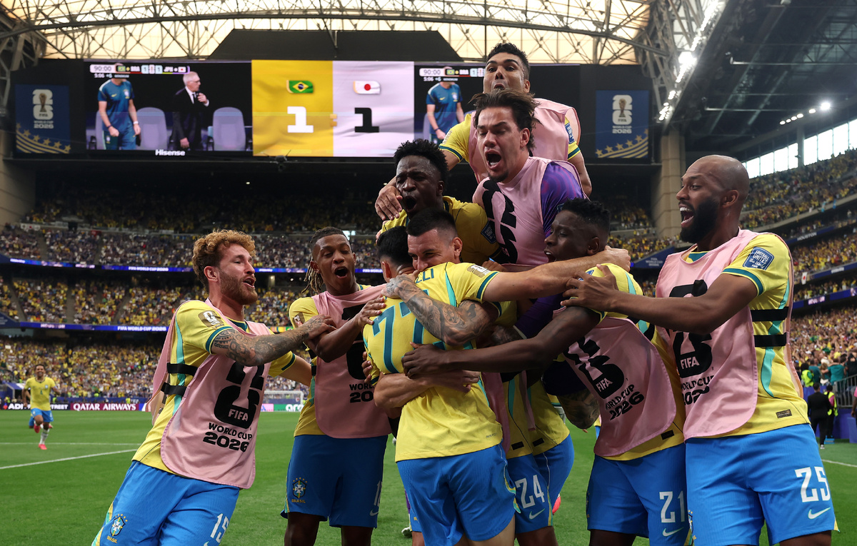    Игроки сборной Бразилии  Lars Baron/Getty Images