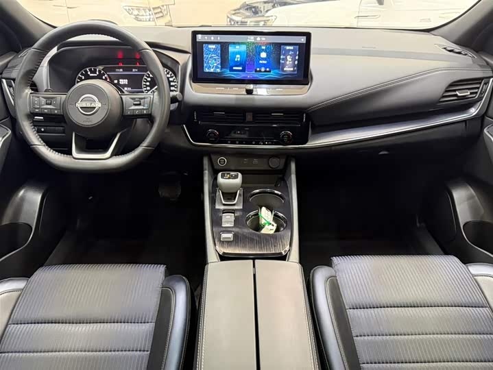 Фото салона, листайте.