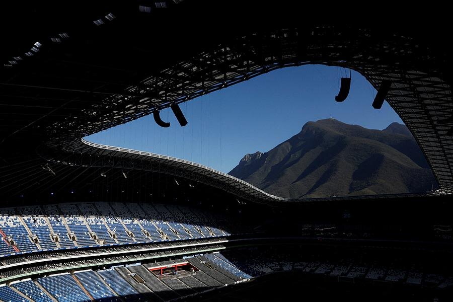    Daniel Becerril / Reuters