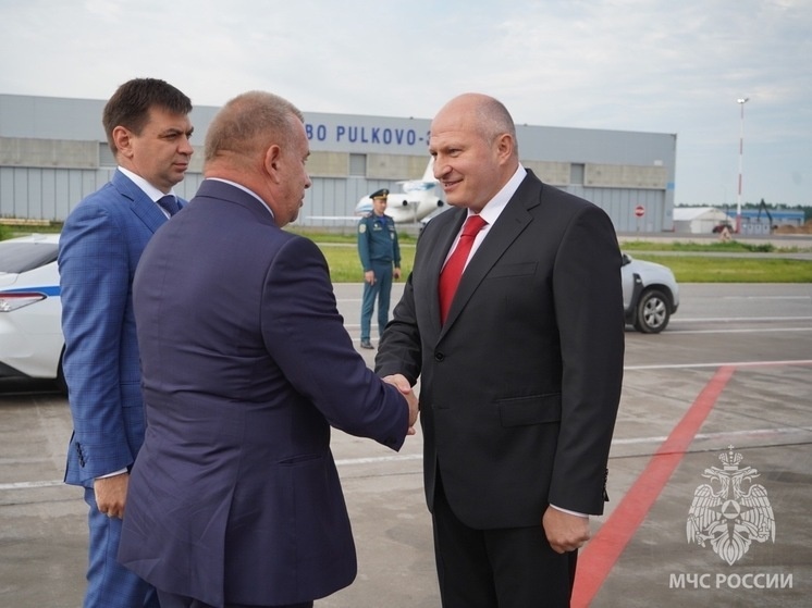     Глава МЧС России осмотрит личный состав и технику. Фото: пресс-служба МЧС Санкт-Петербурга