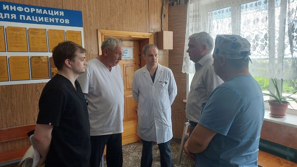    В больницу Ростова перевели девочку, раненную при ударе БПЛА по «Самбекским высотам»   ГБСМП Таганрога