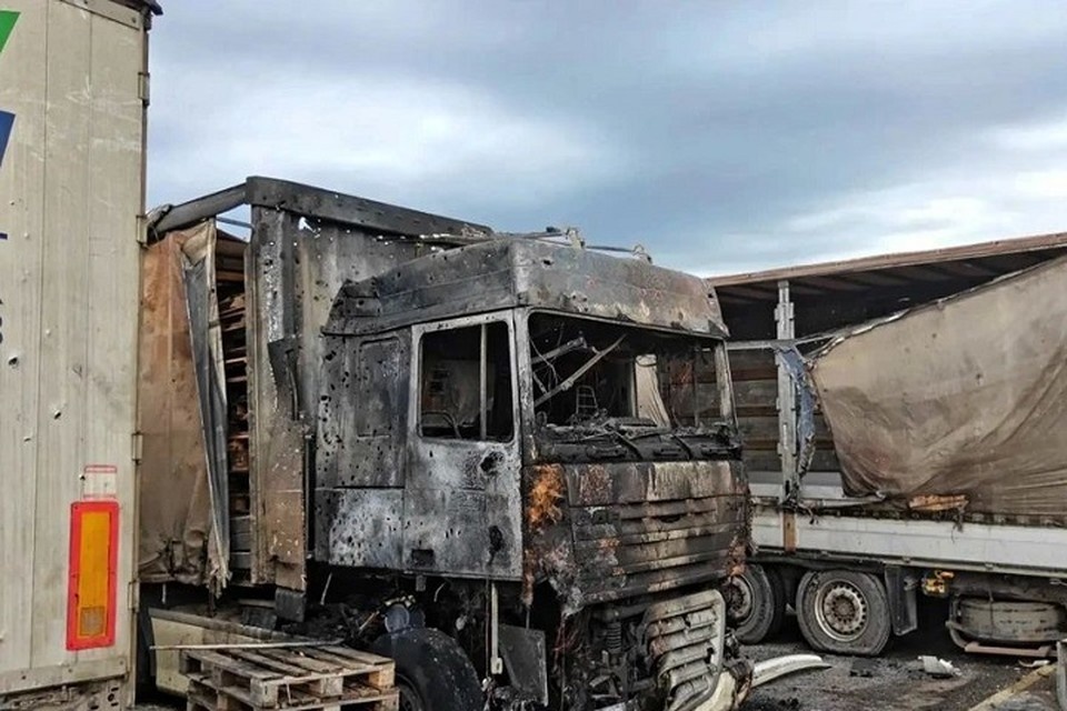    В Донецке при повторной атаке БПЛА погиб сотрудник МЧС России, трое ранены. Фото: МЧС России по ДНР