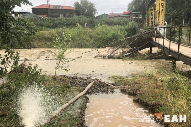 Власти пытались изменить русло реки, которая затопила Нижние Серги