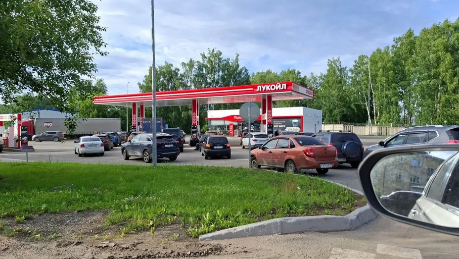 Власти: дефицита бензина в Кировской области нет