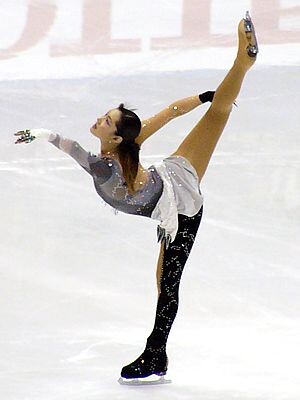 https://ru.wikipedia.org/wiki/Фигурное_катание#/media/Файл:Shizuka_Arakawa_2004_NHK_Trophy.jpg